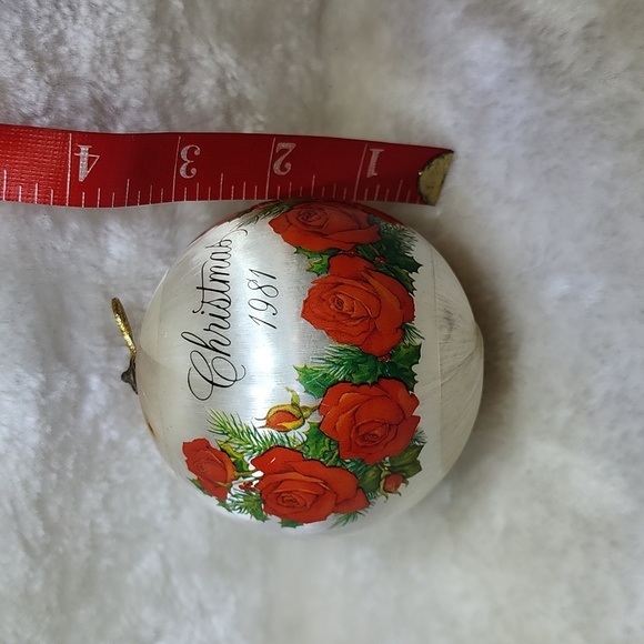Vintage Hallmark Christmas Ornament 1981 - Picture 11 of 11